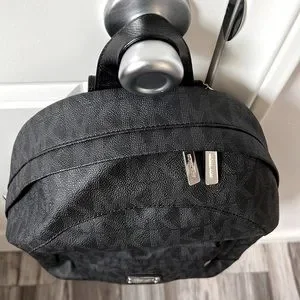 ?NWT MK Unisex Jet Set Large Backpack! Black/Gray with Silver Hardware. Michael Kors - Brandclub - Michael Kors Jaycee Large  main image 4